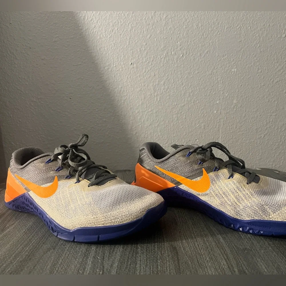 Nike Blue and Orange Athletic Sneakers with Mesh Upper - Picture 3 of 5